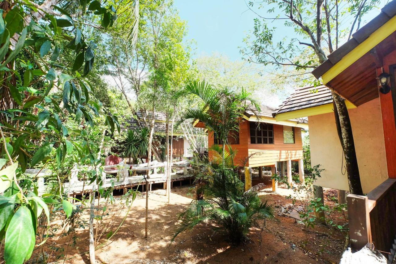 OYO 604 Ruen Mai Horm Resort Trang Exterior foto