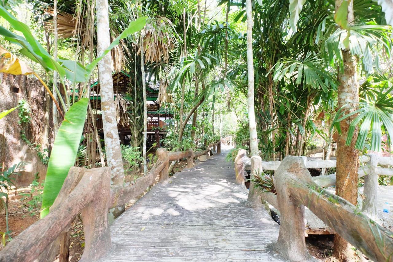 OYO 604 Ruen Mai Horm Resort Trang Exterior foto